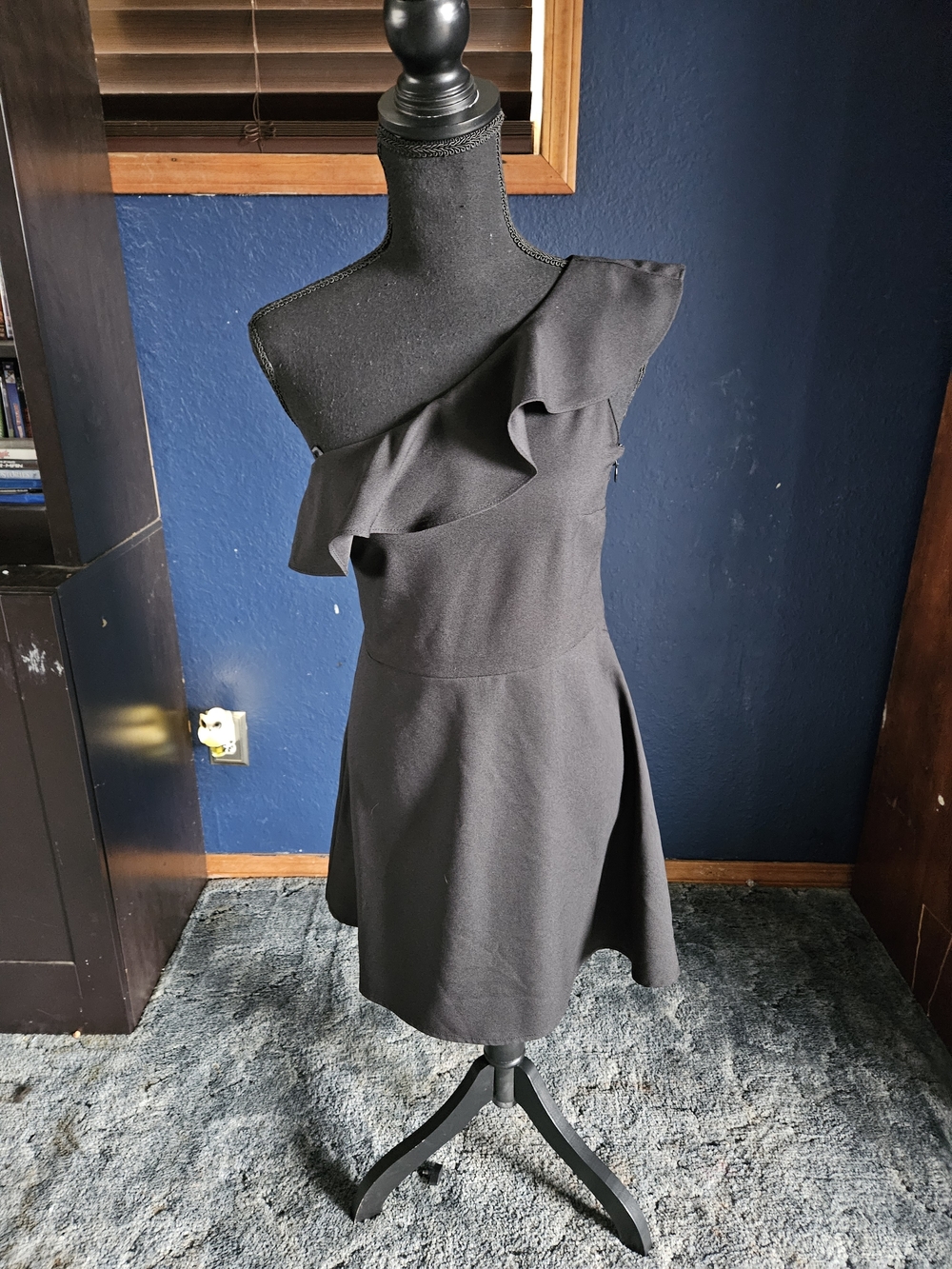 Banana Republic Factory One-Shoulder Black Ruffle Dress nwt 0p